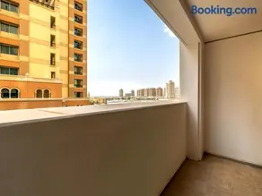 Modern Studio Apartment in The Pearl- FGR 4 - Image 2