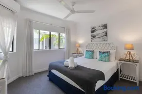 Unit 15 @ Tropical Reef: 2 mins to Four Mile Beach - Image 2