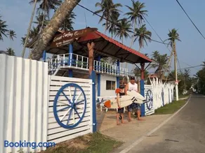 Sunset Surfing Beach Resort - Image 2