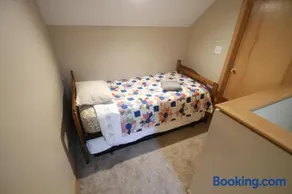 Please do NOT reserve This is a Duplicate Listing of this same property please beware - Image 2