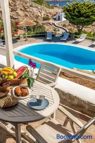 Yalos Mykonos Ornos Pouli private apartments w shared swimming pool - Image 5