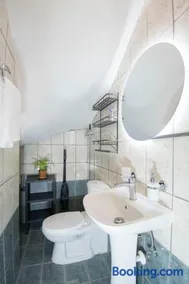 Gennadi Escape House - Image 2