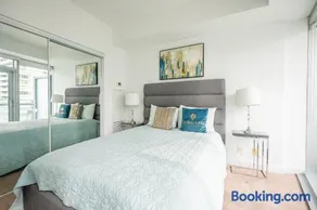 Gorgeous 2 Bedroom 2 Bath Condo in the Heart of Downtown - Image 3