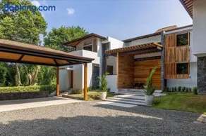 Villa Kañik - Luxury Retreat with Concierge Services - Image 2