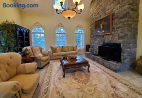 Villa Montecillo Wine Country Retreat with Pool and Vineyard Views - Image 3