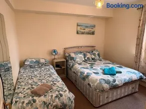 Cozy 2 Bedroom Flat in Brighton and Hove - Image 2