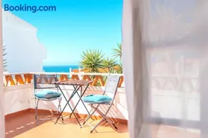 Ericeira Soulsurfers Guesthouse - Image 2