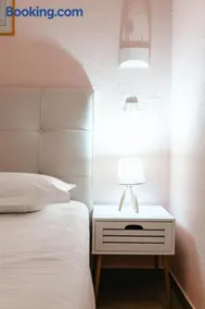 Corfu Glyfada Beach Apartment - Image 2