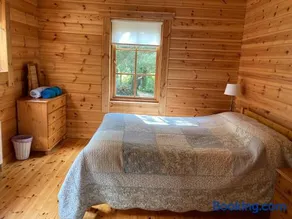Riverside log cabin - Image 5