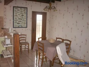 Gîte Saint-Germain-de-Salles, 3 pièces, 4 personnes - FR-1-489-96 - Image 2