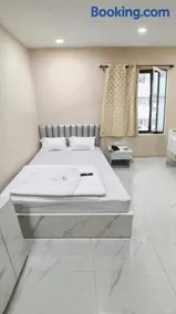 Oyo B.K International Guest House - Image 2