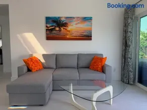 Luxury New Build Bright 2BR 2BA Large Backyard - Image 4