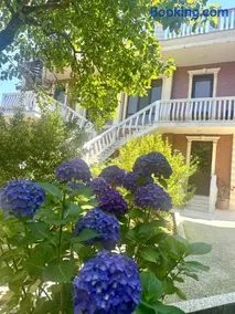 ORANGE INN - Image 1