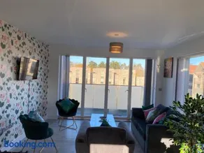 Peaceful Staycation in Luxury Home near Addenbrookes Hospital and Cambridge Biomedical Campus - Image 2