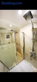 Spiros House and Studios - Image 4