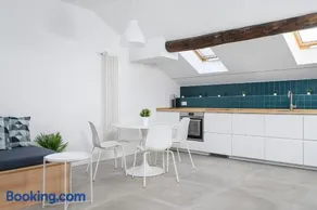 Design Attic porta venezia centrale 65m2 - self check-in - Image 1