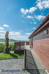Tawny Lodge with Hot Tub - Image 2