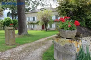 Grande maison en pierre de taille avec piscine, sauna et jacuzzi - Image 2