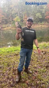 Priv Hidden retreat ATV trails spa fishing outdoor activities - Image 4