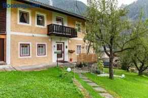Holiday home, shower and bath, toilet, 3 bed rooms - Image 4