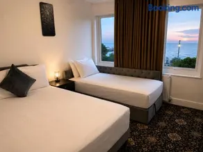 Marine Inn - Image 4