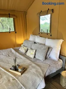 Kingfisher Safari Tent - Image 4