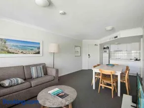 Gold Coast Calypso Resort, Coolangatta Beach - Image 3
