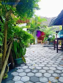 Putri Nyale Bungalows & Rooms - Image 5