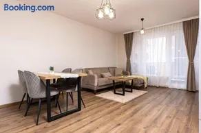 The Cozy Nest - Modern 1BR with Balcony by Flat Mаnager - Image 1