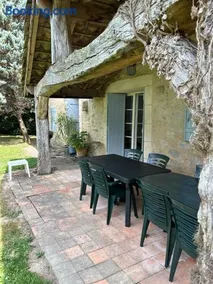 Traditional farmhouse with pool - Image 2