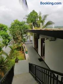 Hikka Lagoon - Image 2