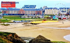 Sandy Cove Bundoran Sea Views Free Wifi Netflix Luxurious Apartment - Image 2