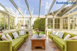 5 Bed in Fordingbridge oc-nfl35 - Image 2