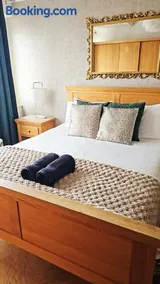 Luxury Beachfront Apartment Brighton Centre - Image 1