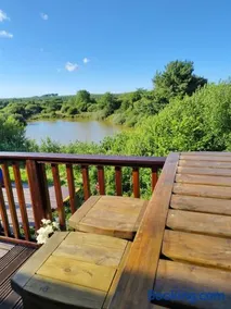 Hartland Forest Lodge with Lake View, North Devon - Image 2