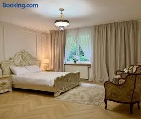 Hotel Pałac Akropol - Image 1