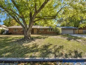 3 BR home with a Gameroom close to campus - Image 2