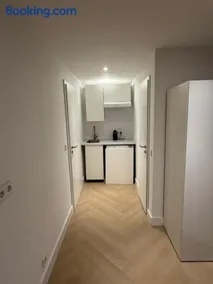 New Apartment near Messe Düsseldorf Quiet Angermund Free Parking - Image 3