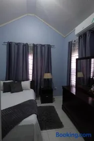 Cool & Cozy Retreat in Jacar Homes - Image 3