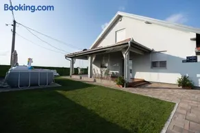 Green ArtHouse - Image 2