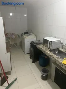 Apartamento com segurança vaga na garagem e boa localização - Image 1