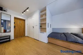 M1 Aura Apartments With Free Parking by StayNest - Image 5