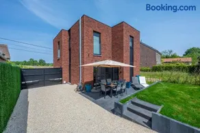 unique hideaway, holiday house with large garden - Image 4