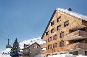 White Apartment - Image 1