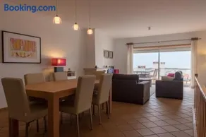Maravilhoso T2 Vila da Praia - Image 1