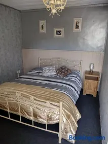 Secret Cottage - Image 2