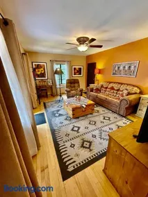 The Pleasant Street Casitas - Historic & Modern Charm - Image 3