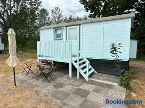 Tiny Beach House - Image 2