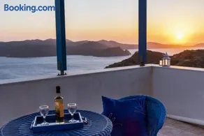 Milos Sunset Home - Image 1