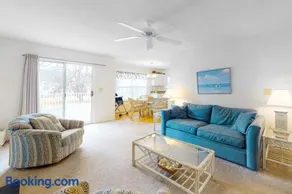 Clear Water -- 38608 Jamestown - Image 3